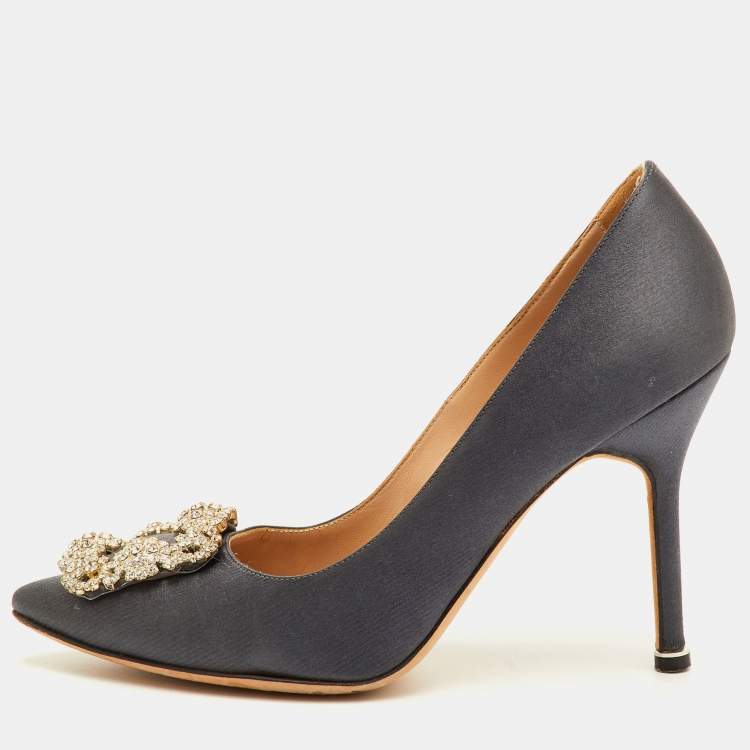 مملوكة مسبقًا Manolo Blahnik Hangisi Size 36.5 Dark Grey Satin Crystal Embellished Pumps