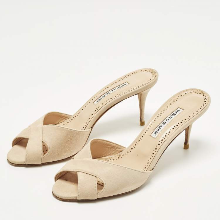 مملوكة مسبقًا Manolo Blahnik Mumbimu Size 39 Beige Suede Slide Sandals