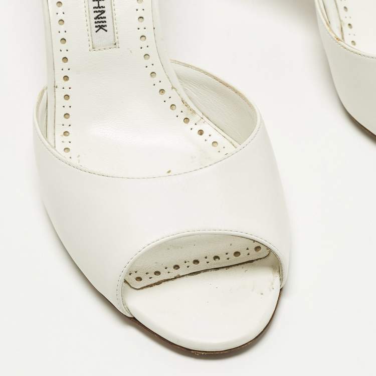 Pre Owned Manolo Blahnik Jadarona Size 39 White Leather Slide Sandals