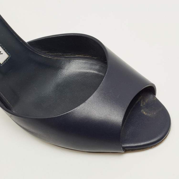 Pre Owned Manolo Blahnik Jadarona Size 39 Navy Blue Leather Mules