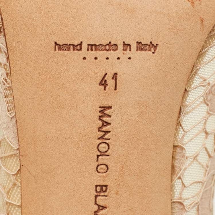 Pre Owned Manolo Blahnik Hangisi Size 41 Beige Lace and Satin Pumps