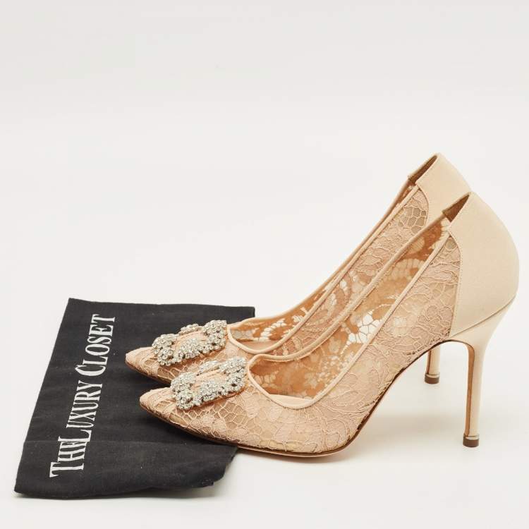 Pre Owned Manolo Blahnik Hangisi Size 41 Beige Lace and Satin Pumps