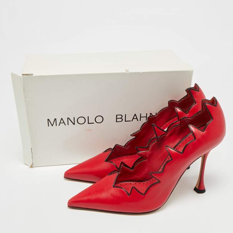 Pre Owned Manolo Blahnik Scalloped Size 40.5 Red/Black Leather Pumps