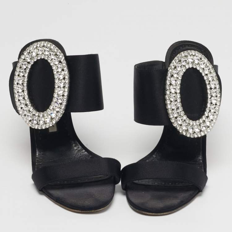 Pre Owned Manolo Blahnik Fibiona Size 37.5 Black Satin Crystal Embellished Slide Sandals