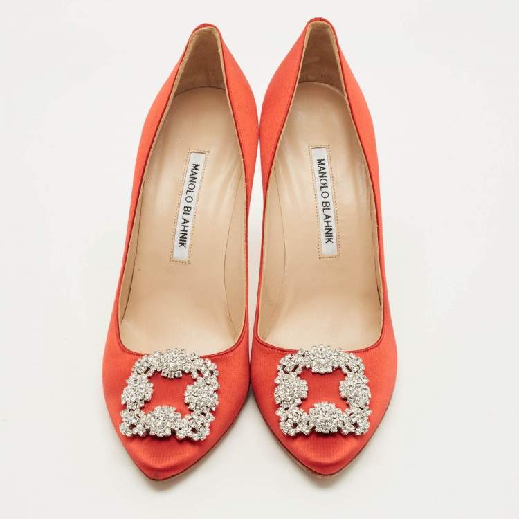 Pre Owned Manolo Blahnik Hangisi Size 38.5 Red Satin Pumps