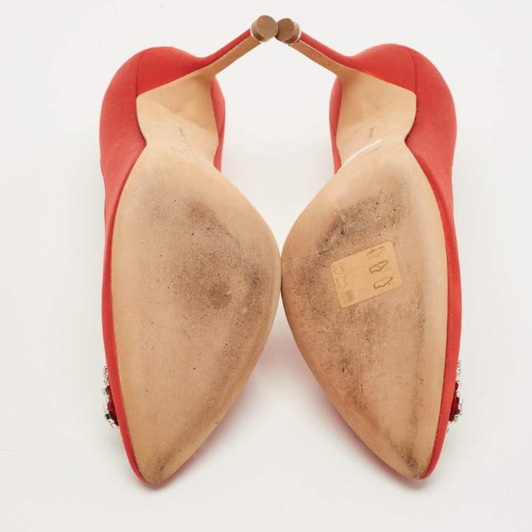 Pre Owned Manolo Blahnik Hangisi Size 38.5 Red Satin Pumps