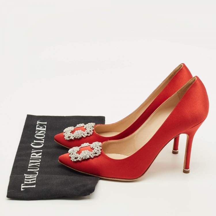 Pre Owned Manolo Blahnik Hangisi Size 38.5 Red Satin Pumps