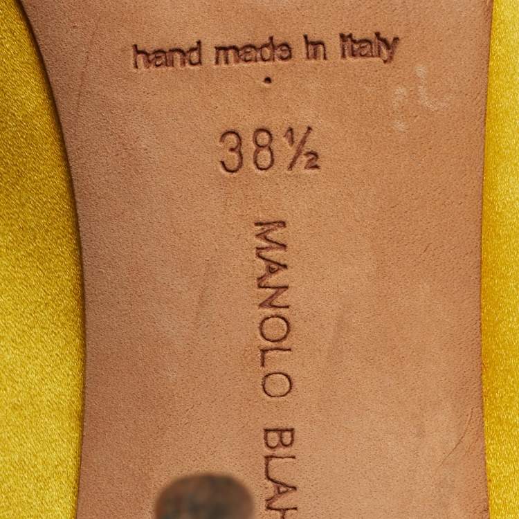 مملوكة مسبقًا Manolo Blahnik Nadira Size 38.5 Yellow Satin Jewel Embellished Pointed Toe Pumps