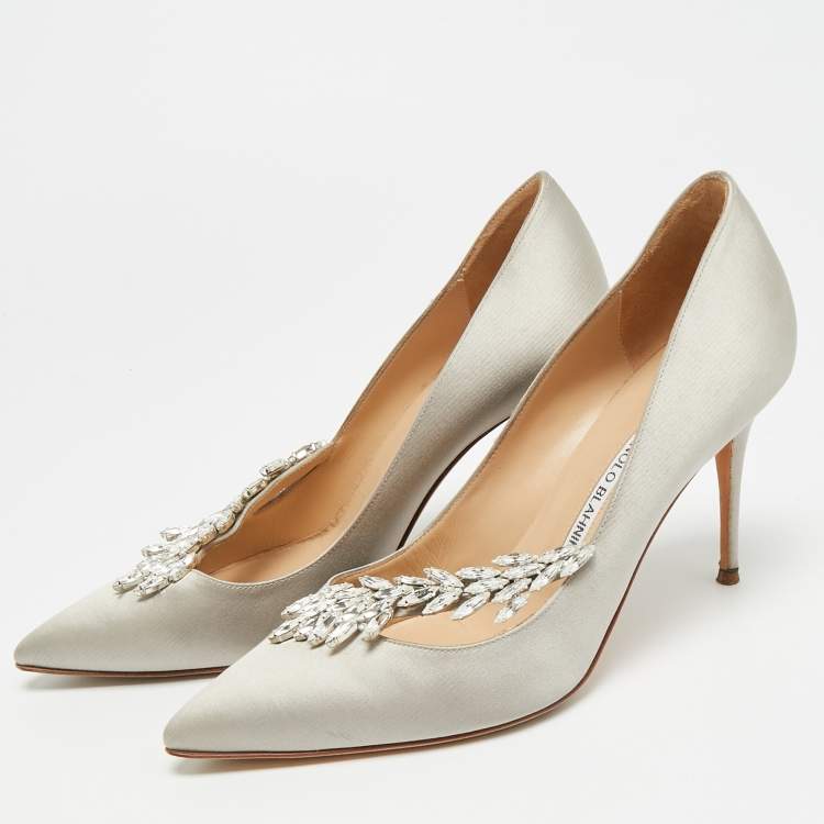 Pre Owned Manolo Blahnik Nadira Size 38.5 Light Grey Satin Jewel Embellished Pointed Toe Pumps