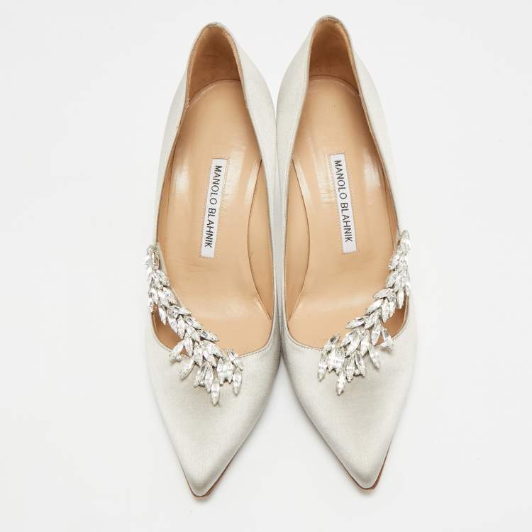 Pre Owned Manolo Blahnik Nadira Size 38.5 Light Grey Satin Jewel Embellished Pointed Toe Pumps