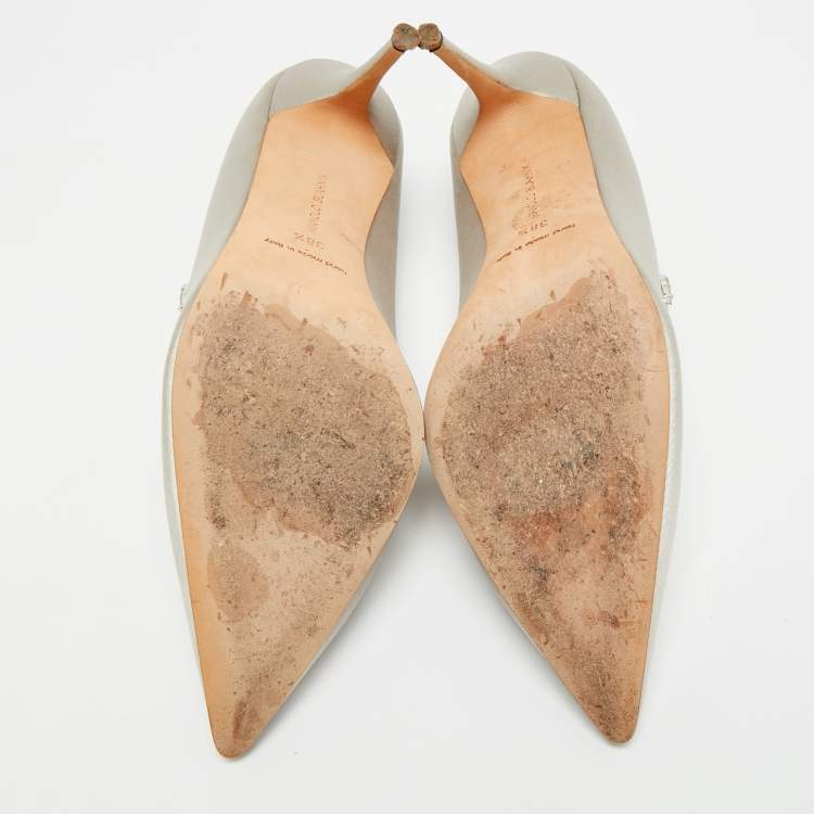 Pre Owned Manolo Blahnik Nadira Size 38.5 Light Grey Satin Jewel Embellished Pointed Toe Pumps
