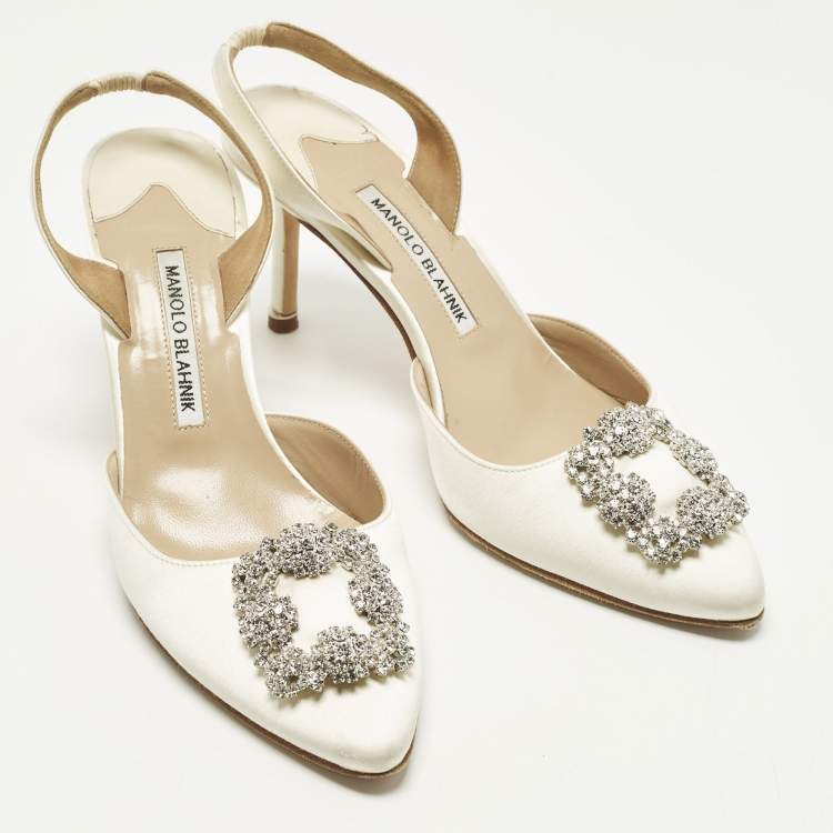 Pre Owned Manolo Blahnik Hangisli Size 39.5 Cream Satin SlingbackPumps
