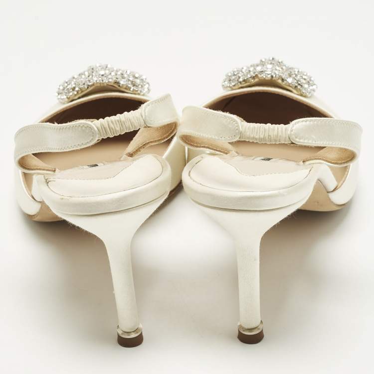 Pre Owned Manolo Blahnik Hangisli Size 39.5 Cream Satin SlingbackPumps