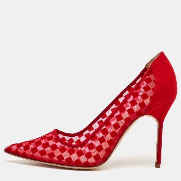 Pre Owned Manolo Blahnik Bbla Size 38 Red Checked Mesh and Suede Pointed Toe Pumps