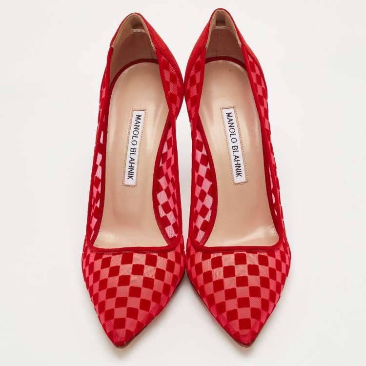 Pre Owned Manolo Blahnik Bbla Size 38 Red Checked Mesh and Suede Pointed Toe Pumps