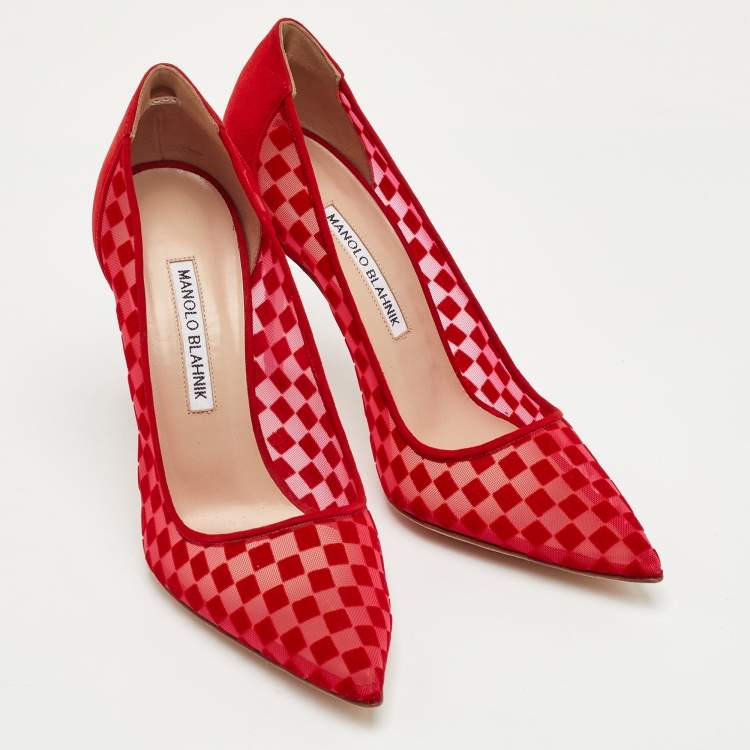 Pre Owned Manolo Blahnik Bbla Size 38 Red Checked Mesh and Suede Pointed Toe Pumps