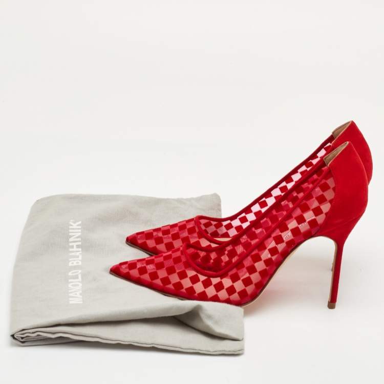 Pre Owned Manolo Blahnik Bbla Size 38 Red Checked Mesh and Suede Pointed Toe Pumps