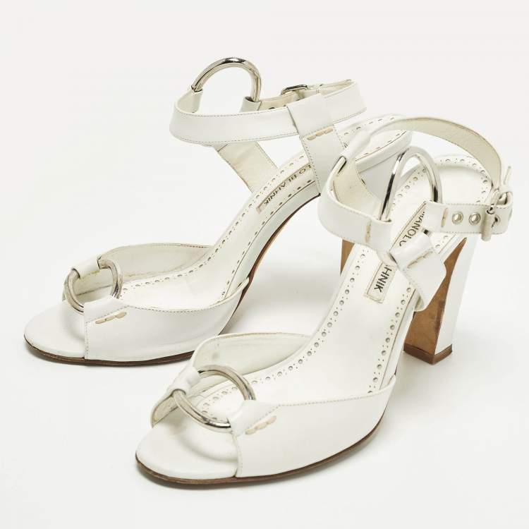 Pre Owned Manolo Blahnik Size 39 White Leather Ankle Strap Sandals