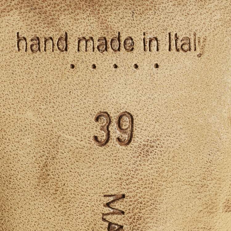 Pre Owned Manolo Blahnik Size 39 White Leather Ankle Strap Sandals