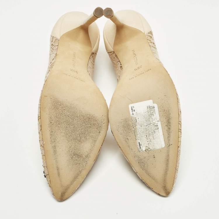 Pre Owned Manolo Blahnik Hangisi Size 39.5 Beige Lace and Satin Pumps