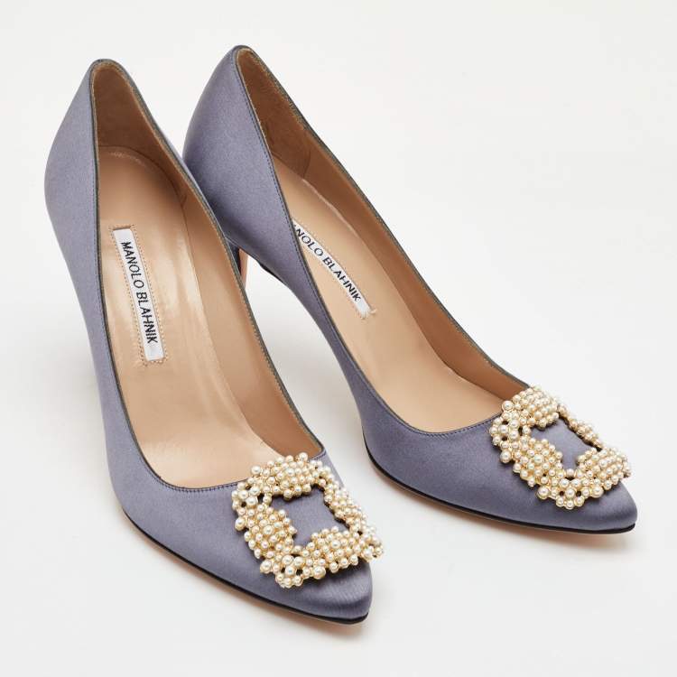 Pre Owned Manolo Blahnik Hangisi Pearl Embellished Size 39 Dark Grey Satin Pumps