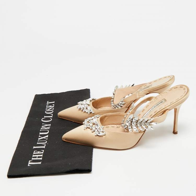 Pre Owned Manolo Blahnik Lurum Size 38 Beige Satin Crystal Embellished Mules