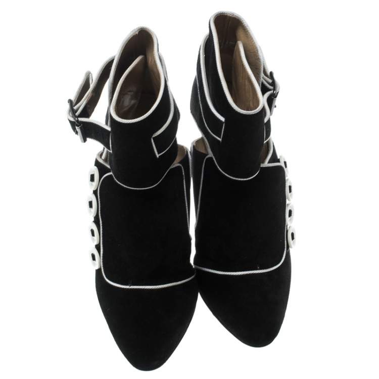 Pre Owned Manolo Blahnik Black/White Suede and Fabric Rapacina Button Detail Booties Size 35.5