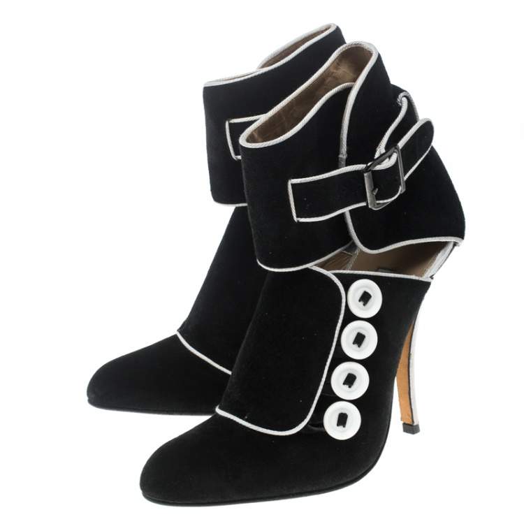 Pre Owned Manolo Blahnik Black/White Suede and Fabric Rapacina Button Detail Booties Size 35.5
