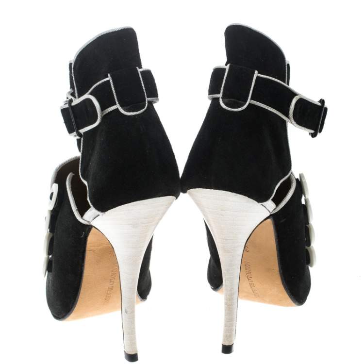 Pre Owned Manolo Blahnik Black/White Suede and Fabric Rapacina Button Detail Booties Size 35.5