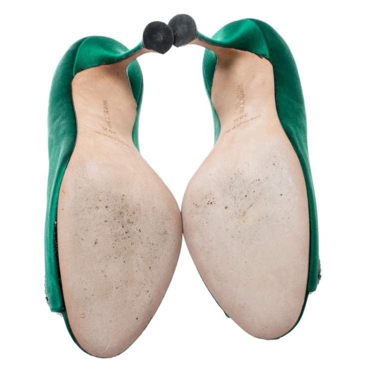Pre Owned Manolo Blahnik Green Satin Crystal Embellished Peep Toe Pumps Size 38.5