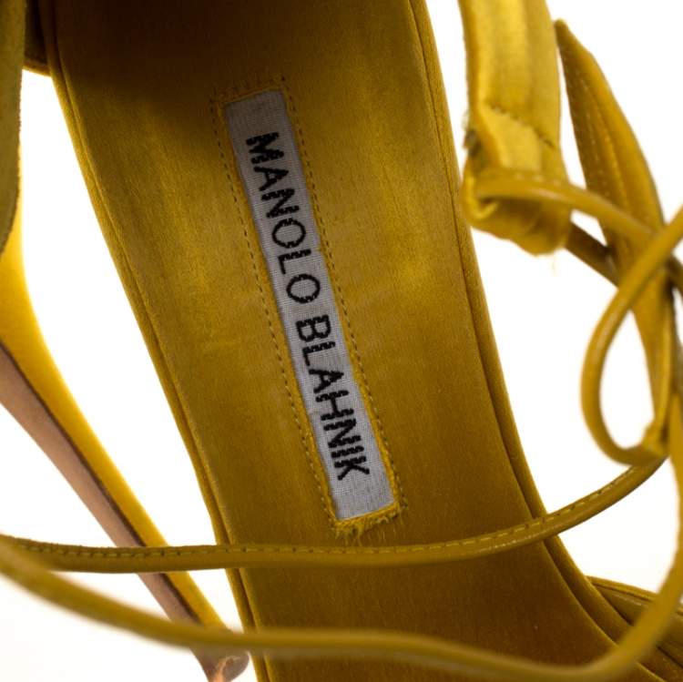 Pre Owned Manolo Blahnik Yellow Pleated Satin Reya Pointed Toe Ankle Tie Pumps Size 38