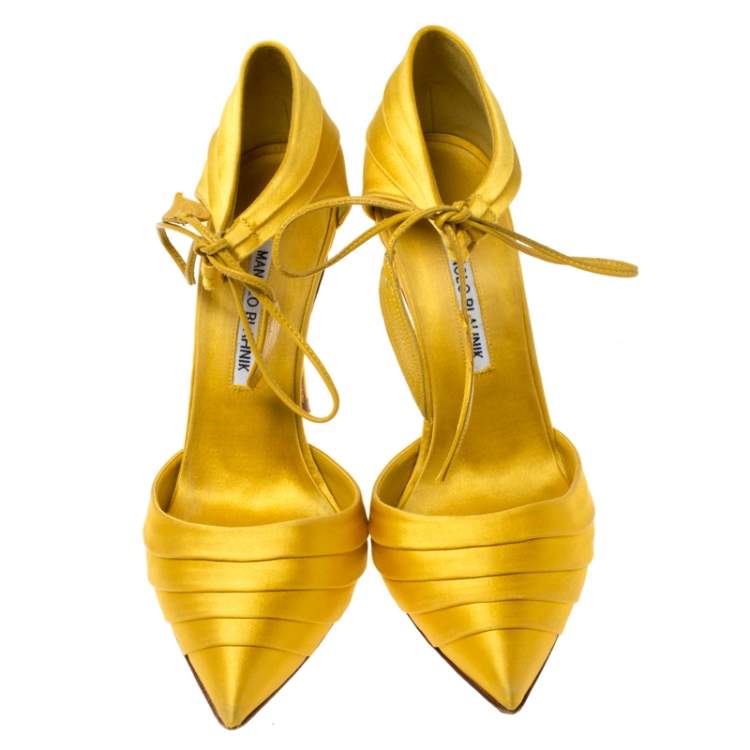 Pre Owned Manolo Blahnik Yellow Pleated Satin Reya Pointed Toe Ankle Tie Pumps Size 38