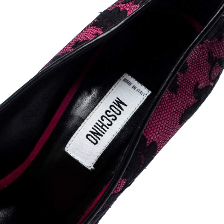 مملوكة مسبقًا Moschino Black/Pink Lace and Satin Pumps Size 39