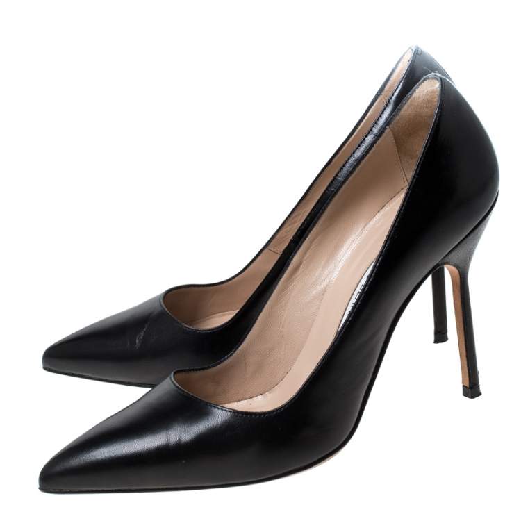 Pre Owned Manolo Blahnik Black Leather BB Pointed Toe Pumps Size 37