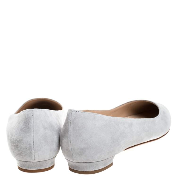 Pre Owned Manolo Blahnik Grey Suede Pointed Toe Flats Size 38