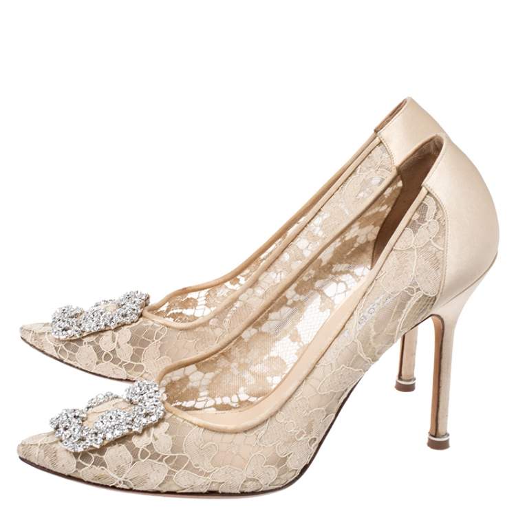 Pre Owned Manolo Blahnik Beige Lace and Satin Hangisi Pointed Toe Pumps Size 39.5