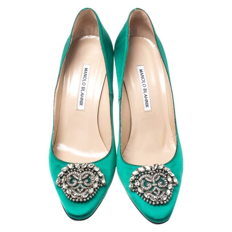 مملوكة مسبقًا Manolo Blahnik Green Satin Okkaava Emerald Pumps Size 40