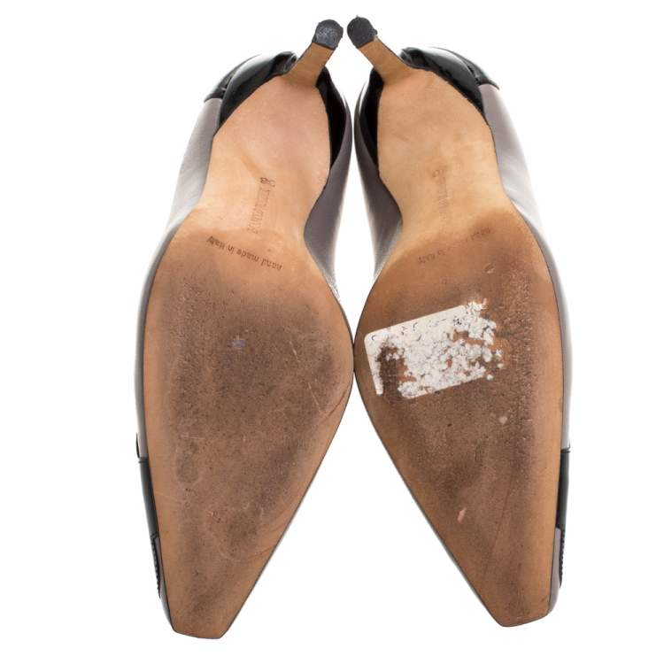 Pre Owned Manolo Blahnik Two Tone Leather And Patent Leather Adra Pumps Size 38