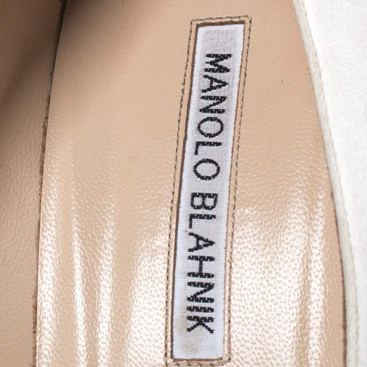 Pre Owned Manolo Blahnik Ivory Satin Hangisi Crystal Embellished Pumps Size 40