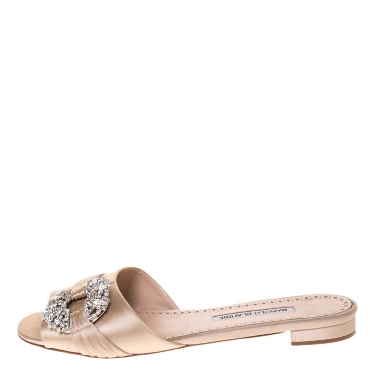 Pre Owned Manolo Blahnik Beige Satin Ralina Crystal Embellished Flat Slides Size 39.5