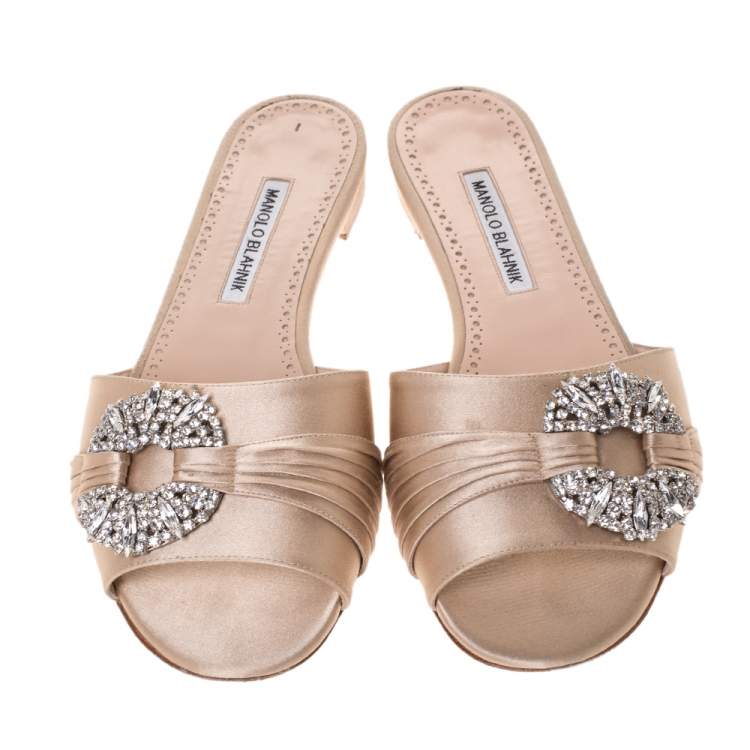 Pre Owned Manolo Blahnik Beige Satin Ralina Crystal Embellished Flat Slides Size 39.5
