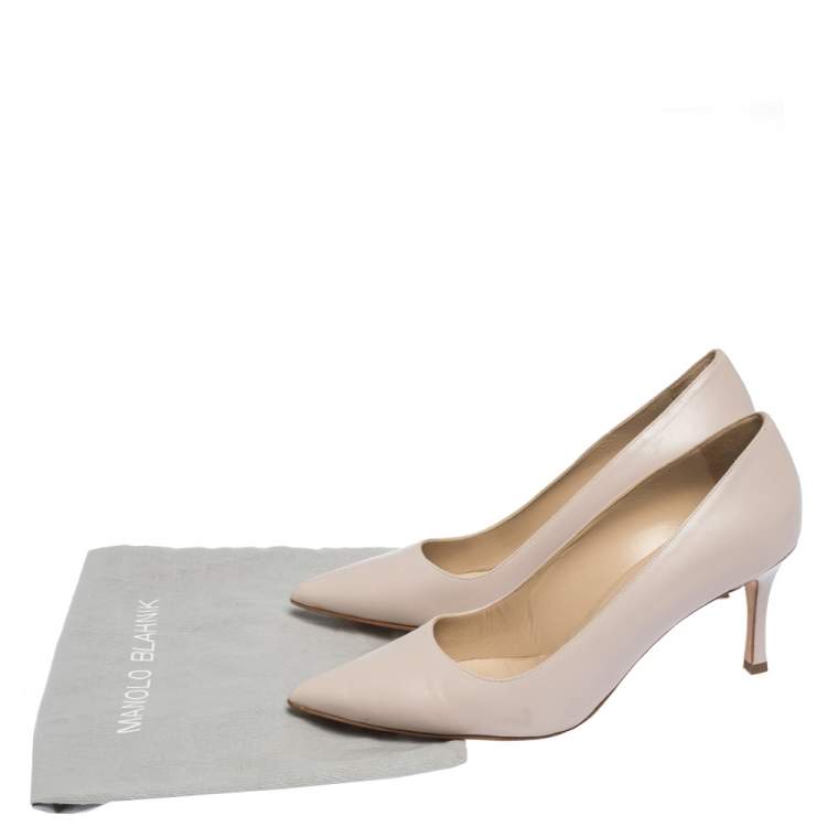 Pre Owned Manolo Blahnik Pale Pink Leather BB Pointed Toe Pumps Size 39.5