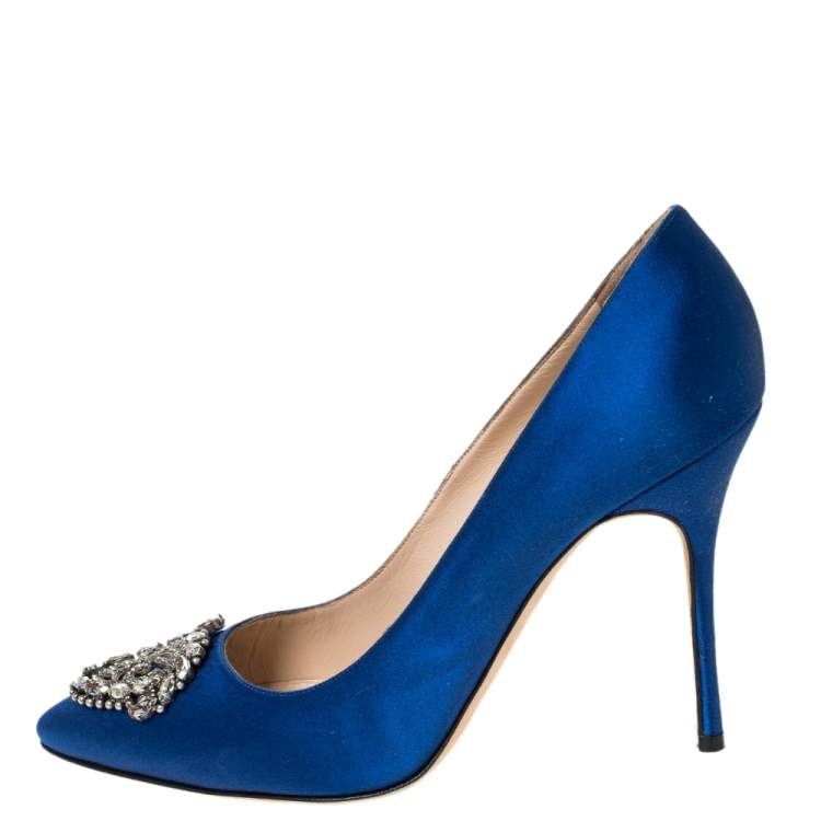 Pre Owned Manolo Blahnik Blue Satin Okkato Crystal Embellished Pumps Size 39.5
