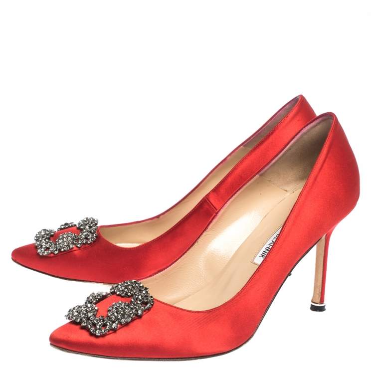 Pre Owned Manolo Blahnik Red Satin Hangisi Embellished Pointed Toe Pumps Size 39.5