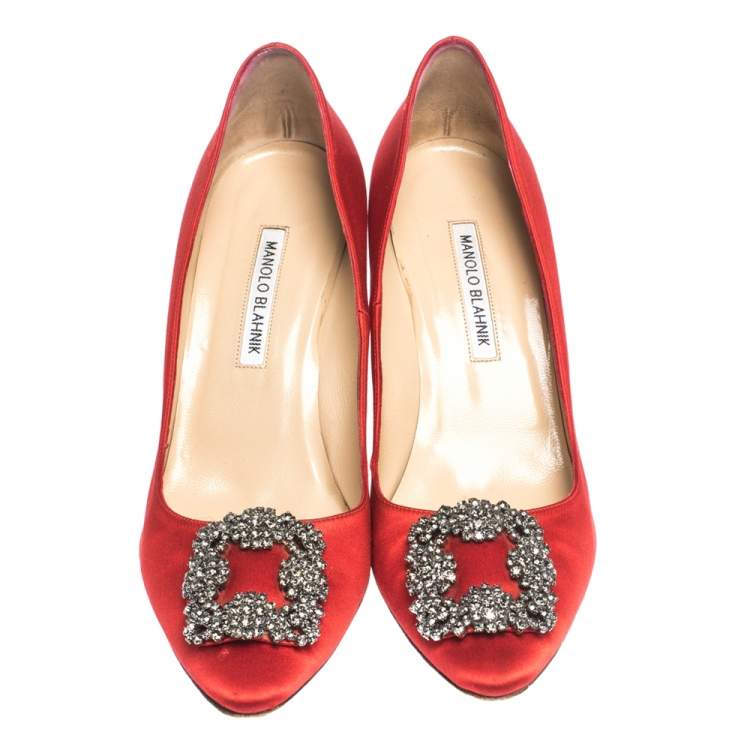 Pre Owned Manolo Blahnik Red Satin Hangisi Embellished Pointed Toe Pumps Size 39.5