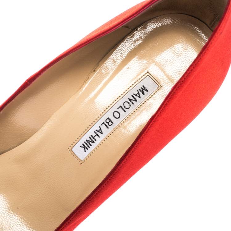 Pre Owned Manolo Blahnik Red Satin Hangisi Embellished Pointed Toe Pumps Size 39.5