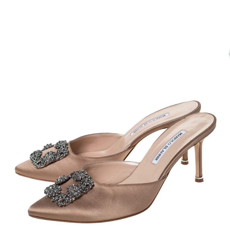 Pre Owned Manolo Blahnik Beige Satin Hangisi Pointed Toe Mules Size 40