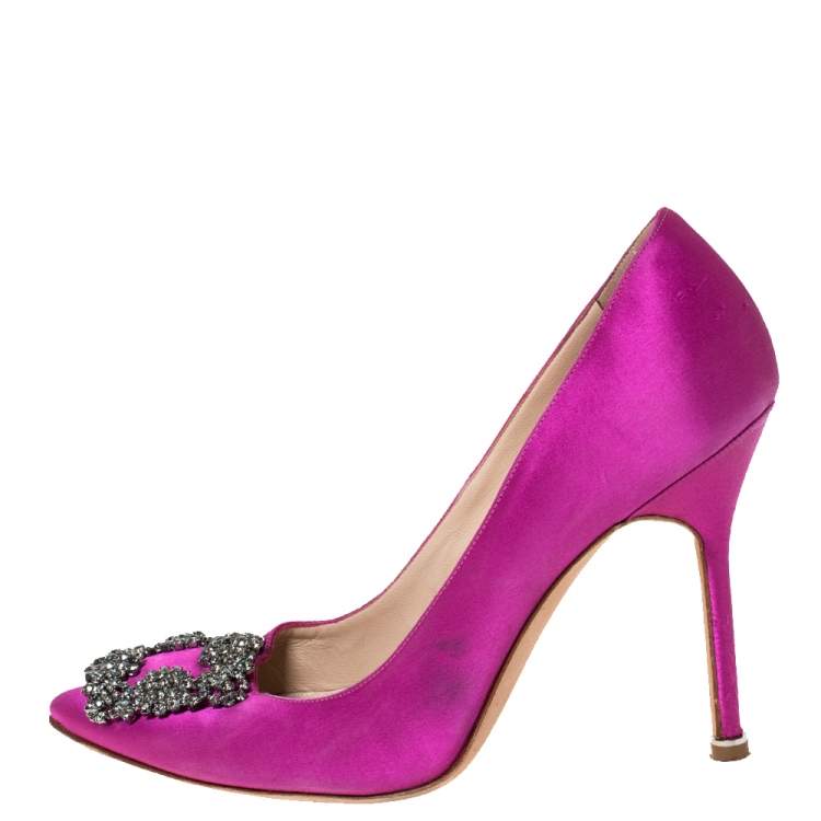 Pre Owned Manolo Blahnik Pink Satin Hangisi Crystal Embellished Pumps Size 38.5