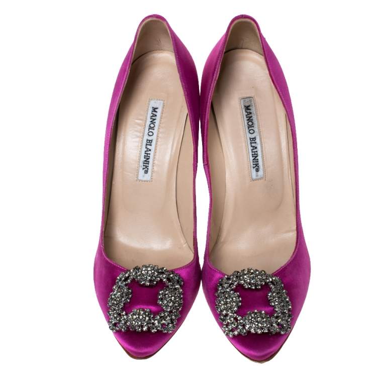 Pre Owned Manolo Blahnik Pink Satin Hangisi Crystal Embellished Pumps Size 38.5
