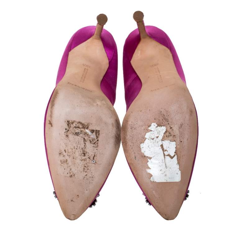Pre Owned Manolo Blahnik Pink Satin Hangisi Crystal Embellished Pumps Size 38.5